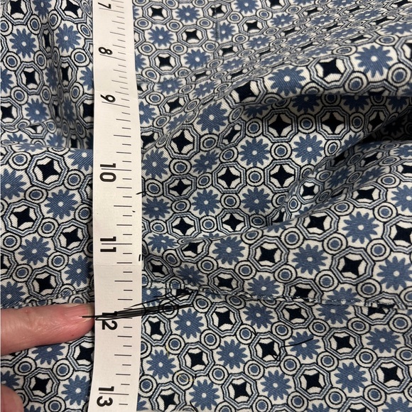 NWT Jag Short 12 Black, Blue & White Print - Picture 9 of 12